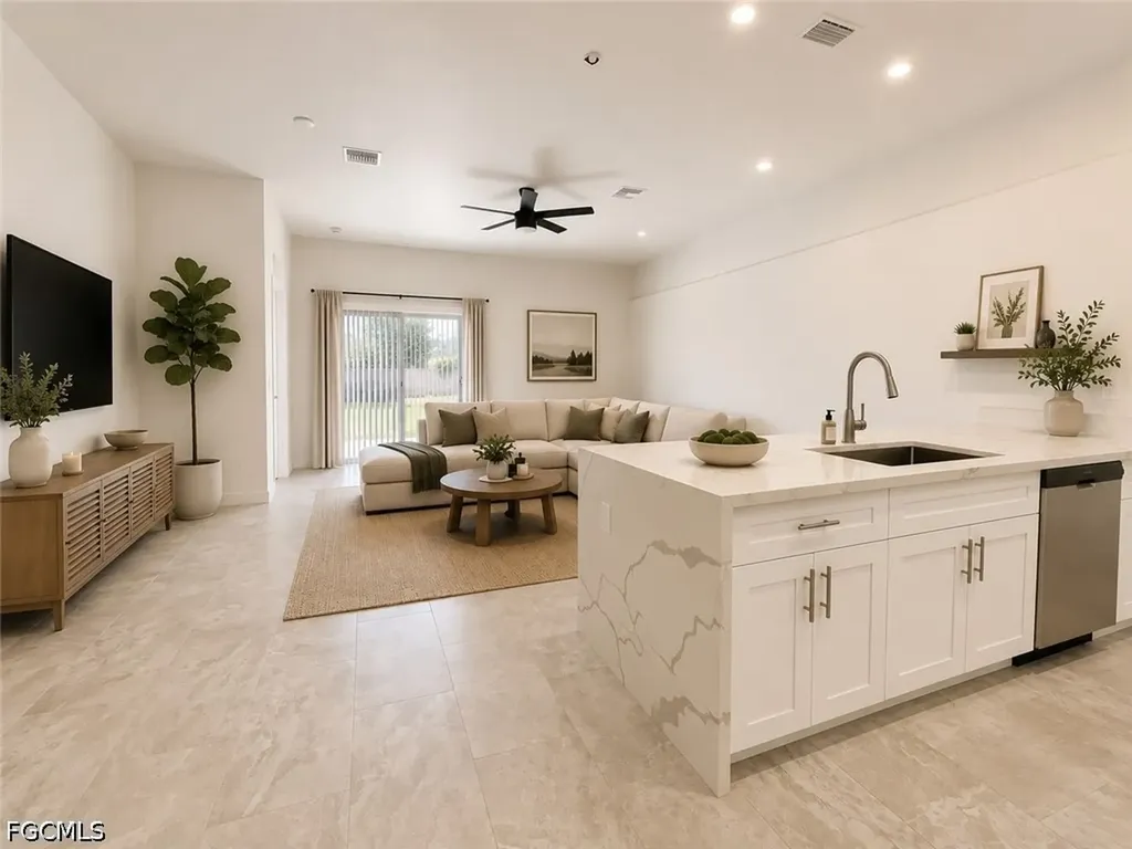 4622 SW 7th Place Cape Coral FL 33914