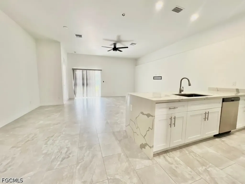 4622 SW 7th Place Cape Coral FL 33914