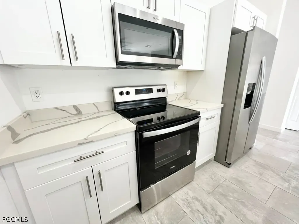 4622 SW 7th Place Cape Coral FL 33914