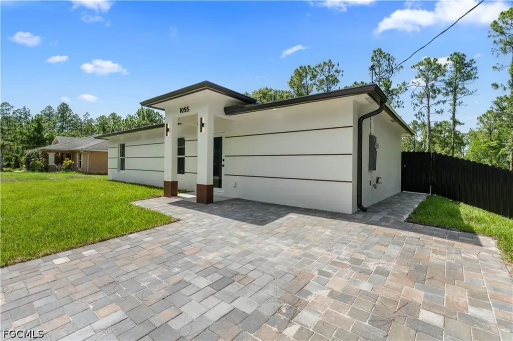 1055 Asther Street E Lehigh Acres FL 33974