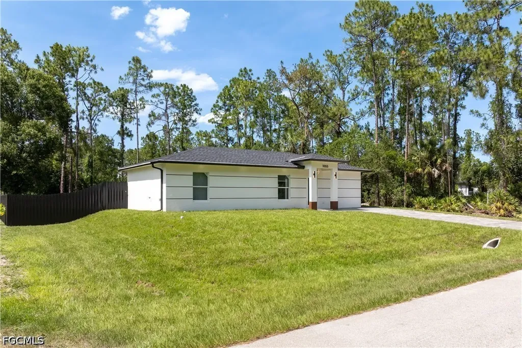 1055 Asther Street E Lehigh Acres FL 33974