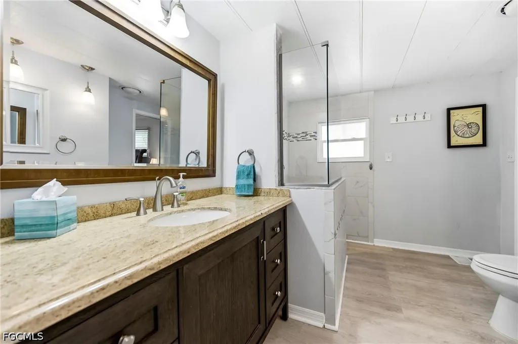 5509 Sir Walter Way North Fort Myers FL 33917