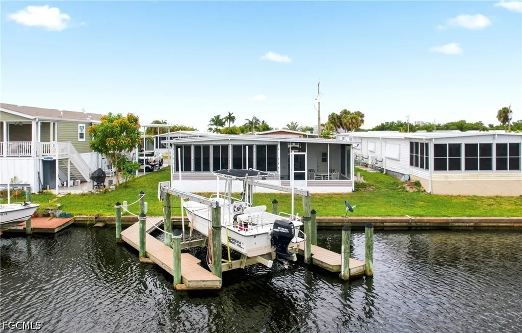 5509 Sir Walter Way North Fort Myers FL 33917