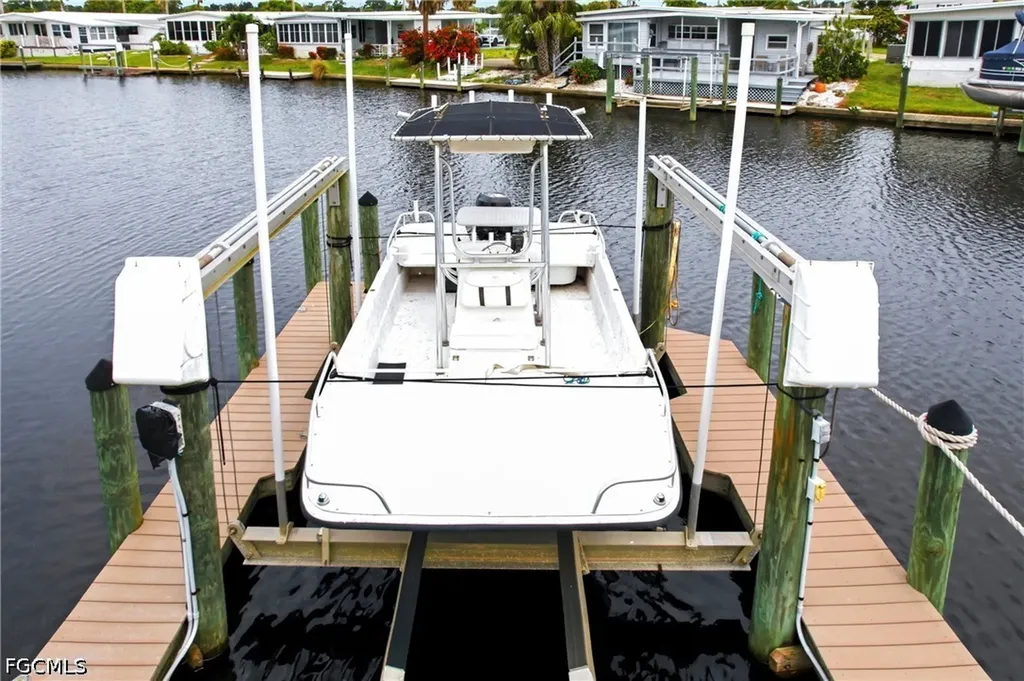 5509 Sir Walter Way North Fort Myers FL 33917