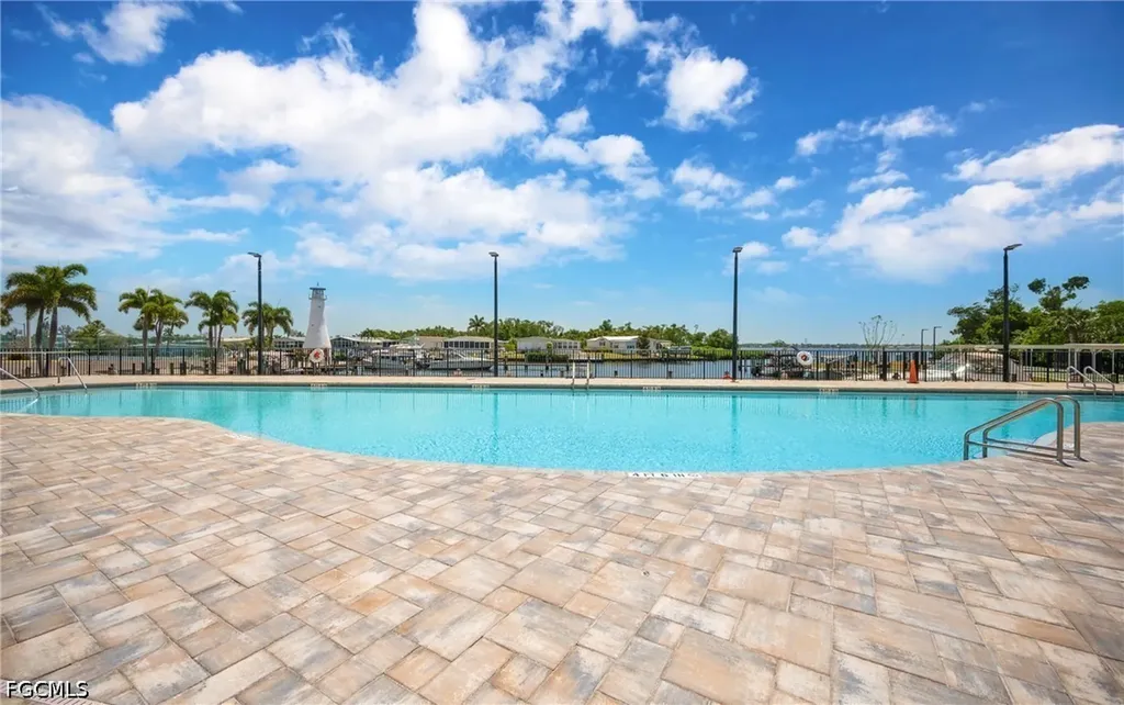5509 Sir Walter Way North Fort Myers FL 33917