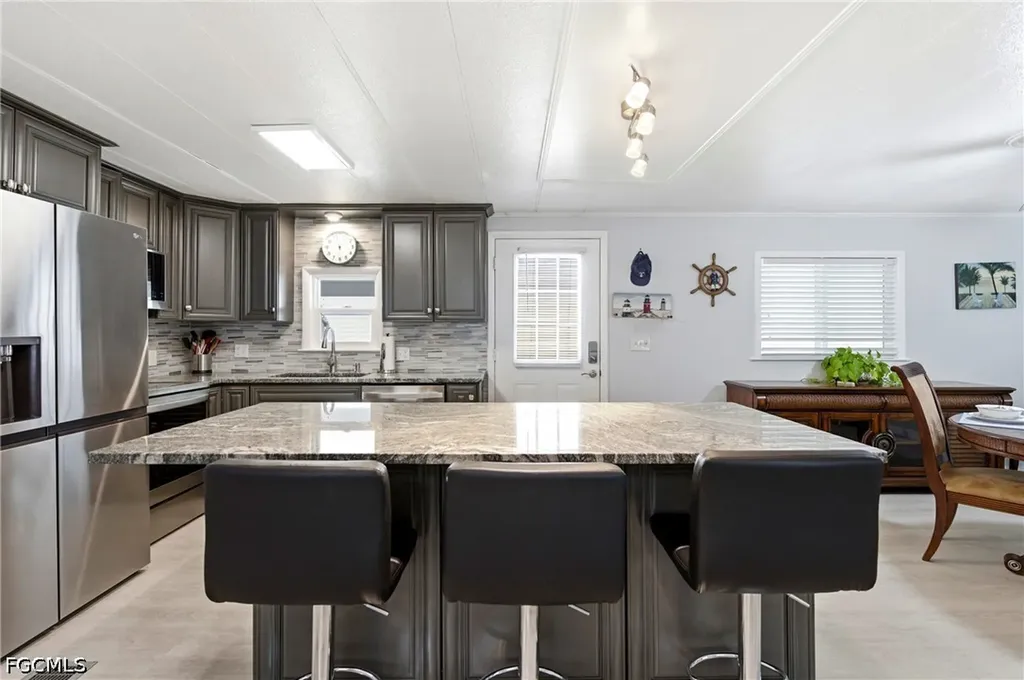 5509 Sir Walter Way North Fort Myers FL 33917