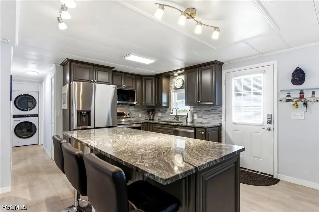 5509 Sir Walter Way North Fort Myers FL 33917