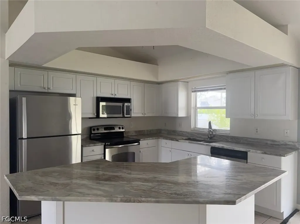 2227 SW 5th Avenue Cape Coral FL 33991