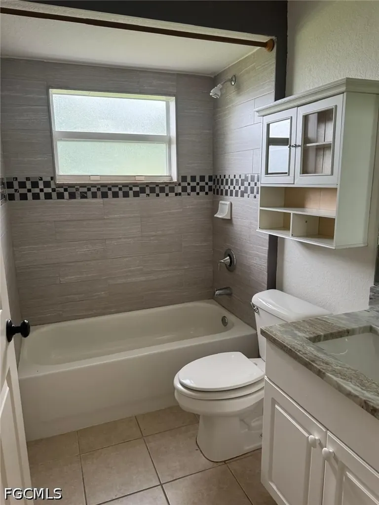 2227 SW 5th Avenue Cape Coral FL 33991