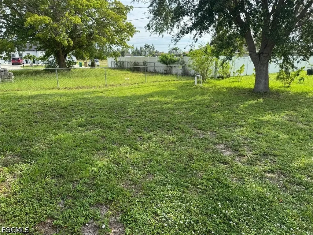 2227 SW 5th Avenue Cape Coral FL 33991