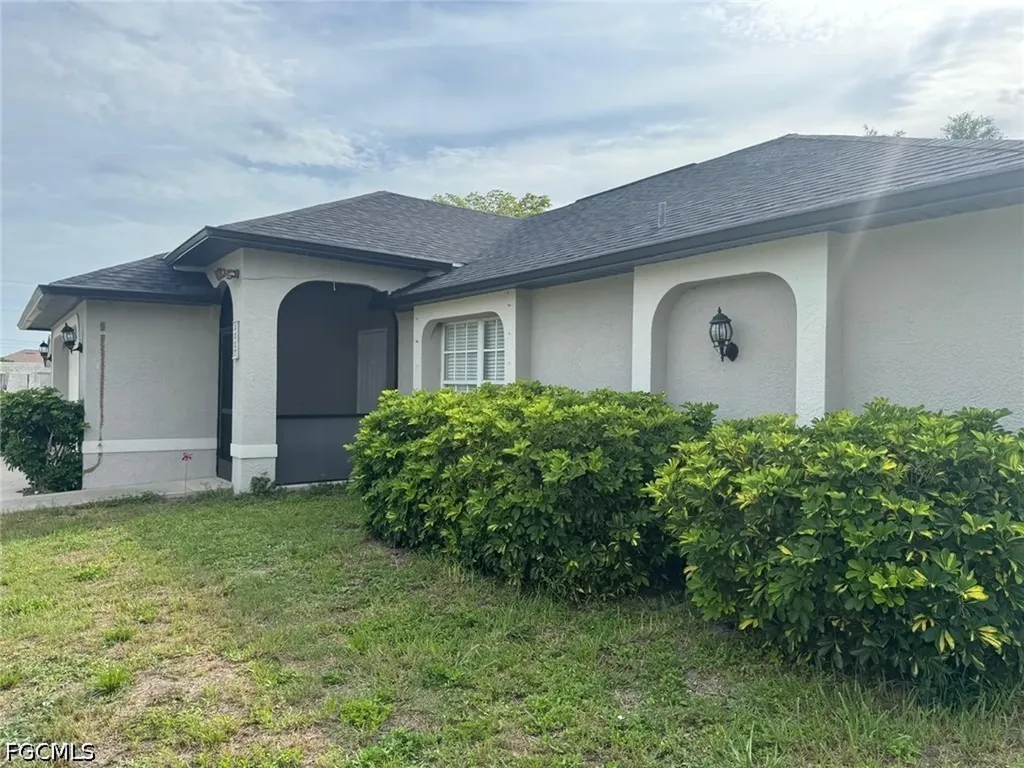 2227 SW 5th Avenue Cape Coral FL 33991