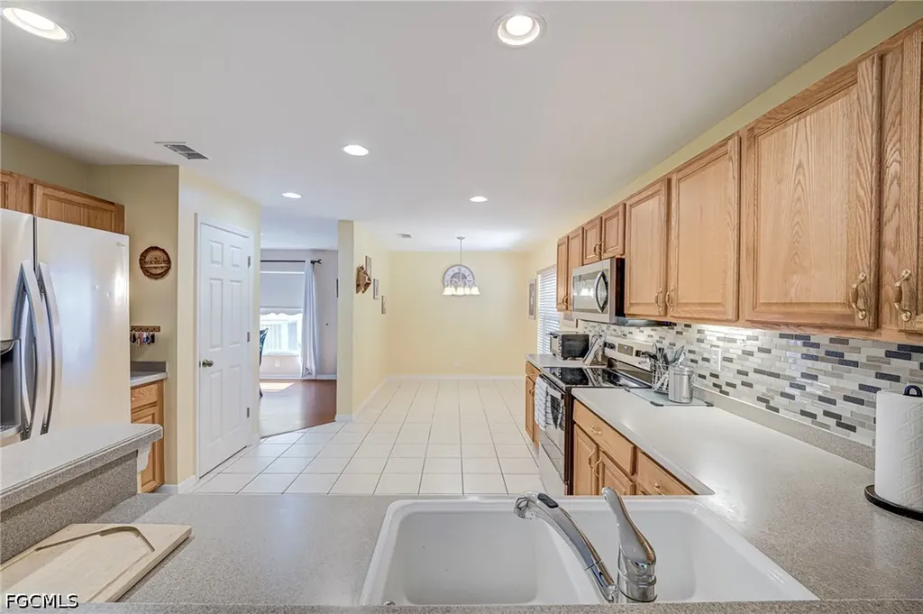 8889 Fawn Ridge Drive Fort Myers FL 33912