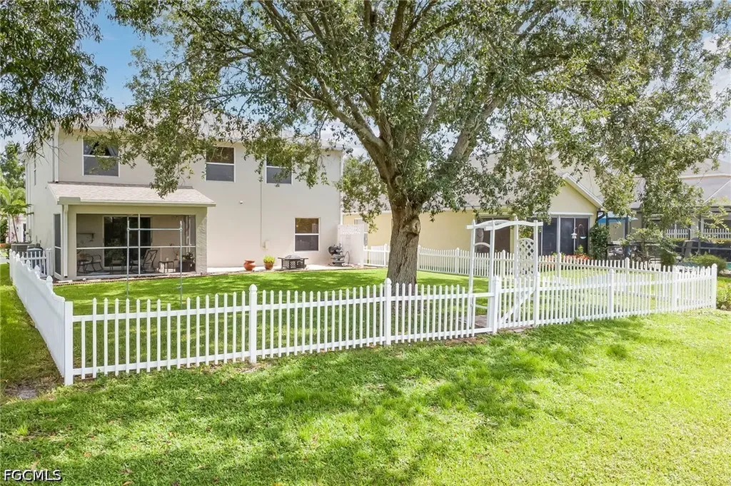 8889 Fawn Ridge Drive Fort Myers FL 33912