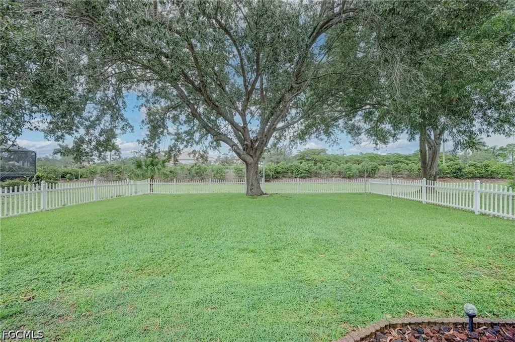 8889 Fawn Ridge Drive Fort Myers FL 33912