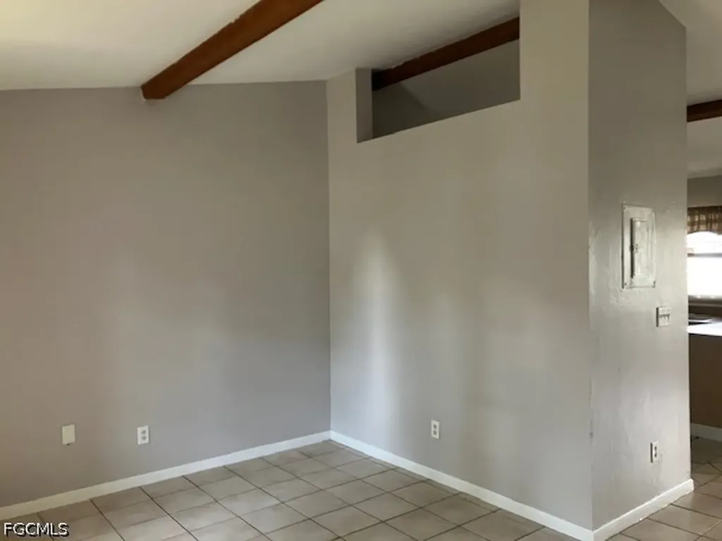 30 SE 24th Avenue Cape Coral FL 33990