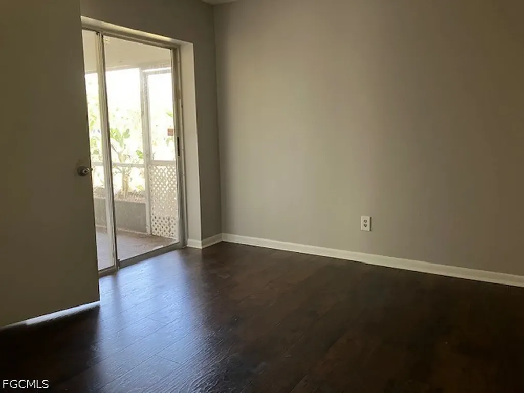 30 SE 24th Avenue Cape Coral FL 33990