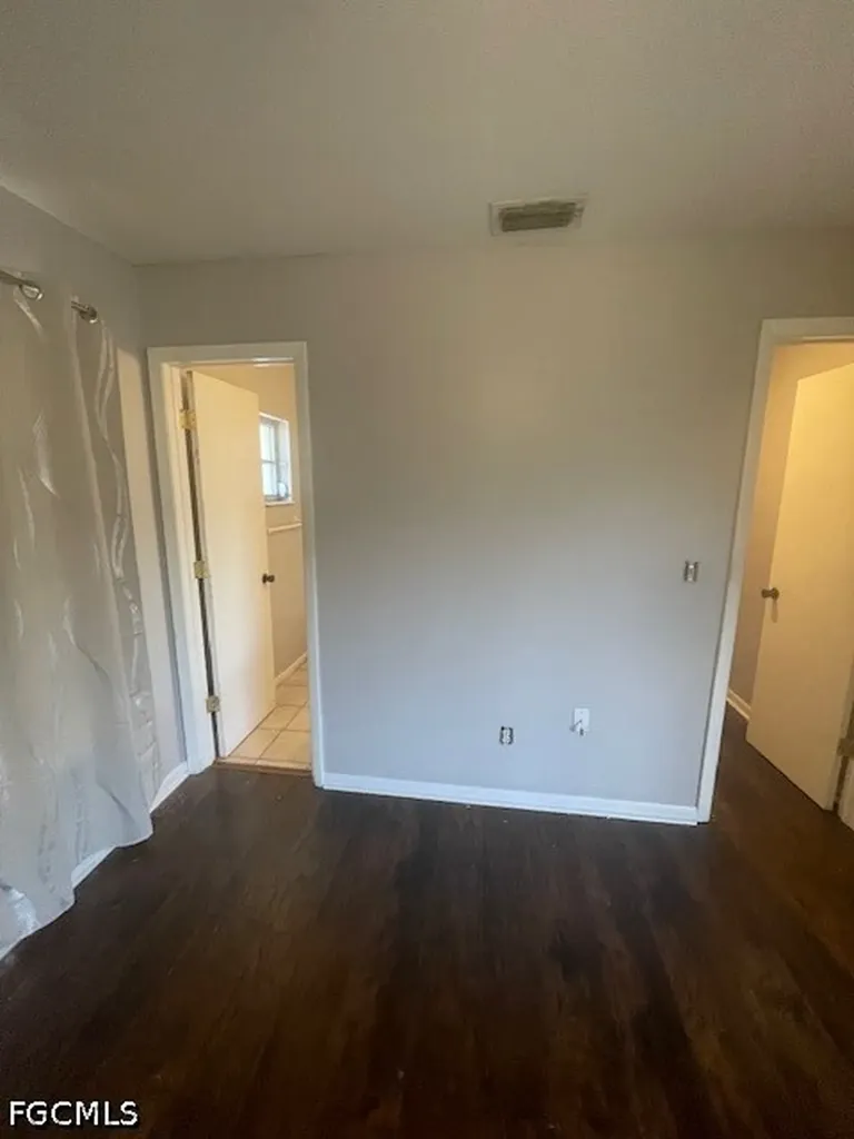 30 SE 24th Avenue Cape Coral FL 33990