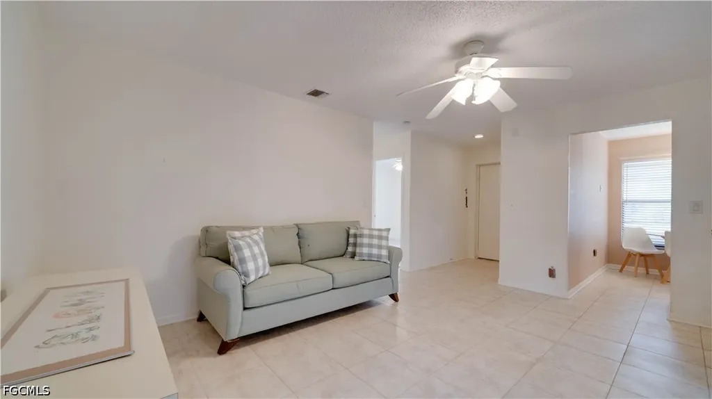 1220 SE 6th Terrace Cape Coral FL 33990