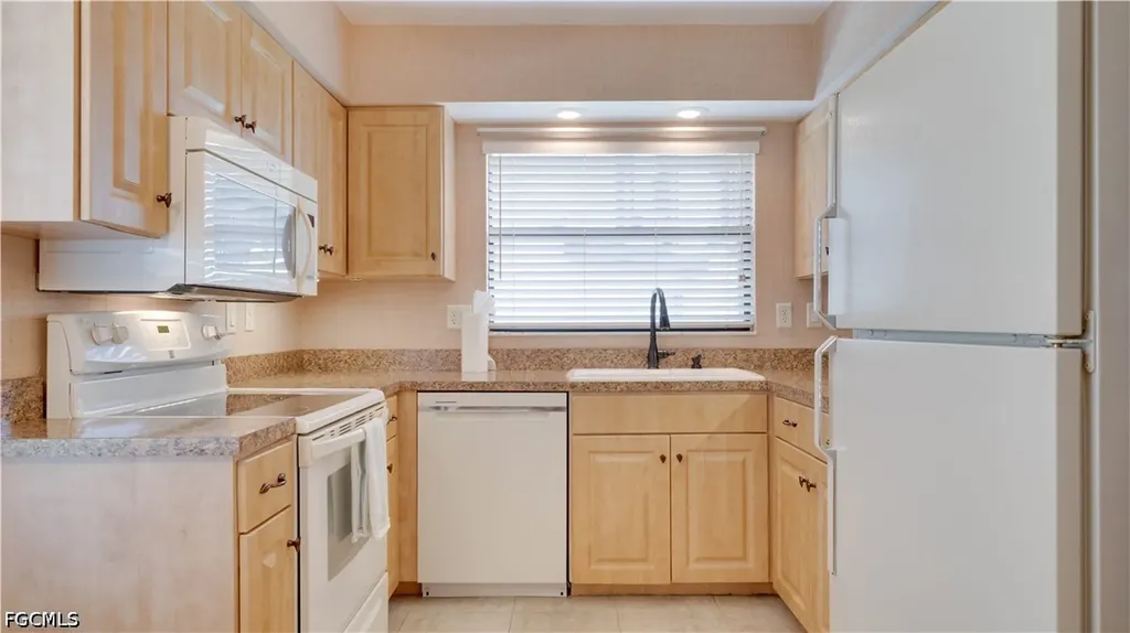 1220 SE 6th Terrace Cape Coral FL 33990