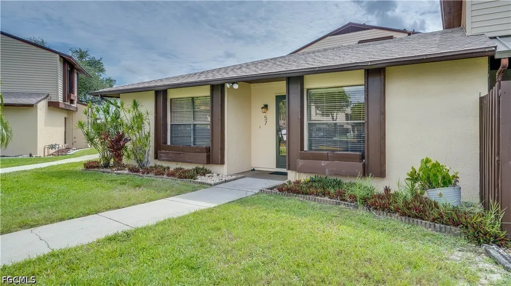 1220 SE 6th Terrace Cape Coral FL 33990