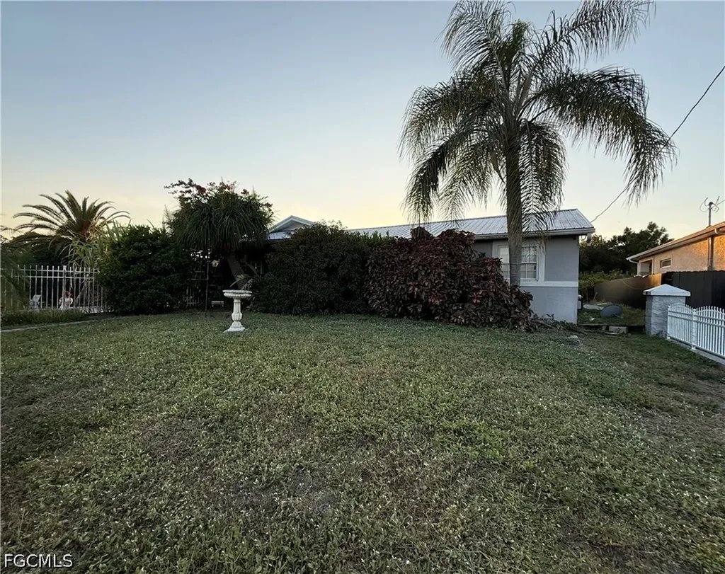 4702 Olive Avenue S Lehigh Acres FL 33976