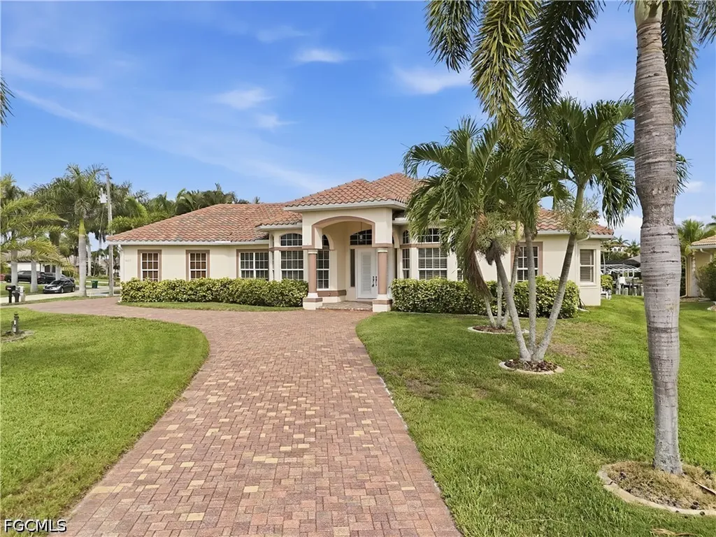 3622 Oasis Boulevard Cape Coral FL 33914