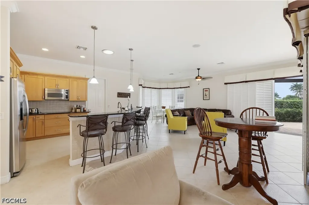 3622 Oasis Boulevard Cape Coral FL 33914