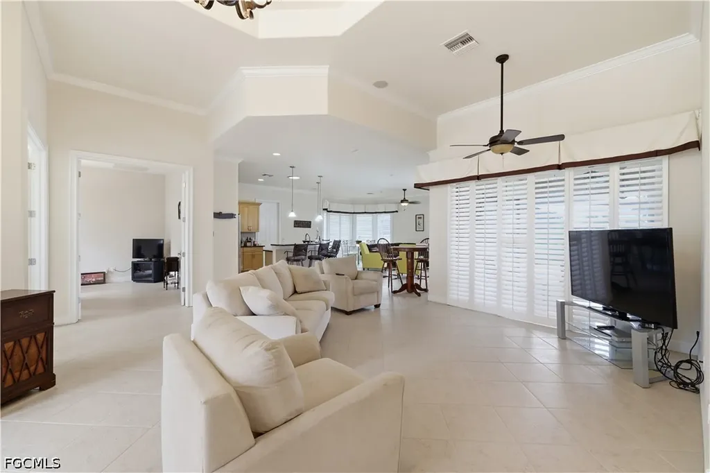 3622 Oasis Boulevard Cape Coral FL 33914