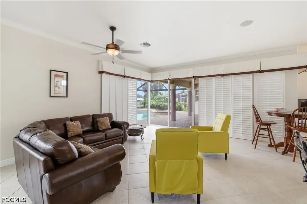 3622 Oasis Boulevard Cape Coral FL 33914