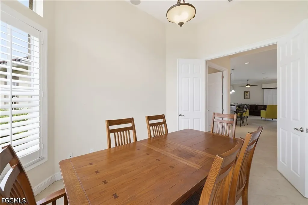 3622 Oasis Boulevard Cape Coral FL 33914
