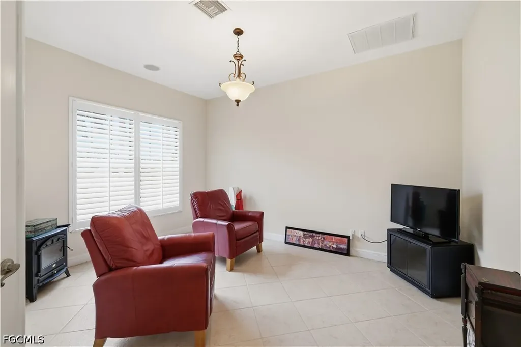 3622 Oasis Boulevard Cape Coral FL 33914