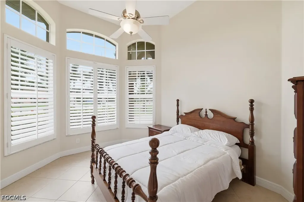 3622 Oasis Boulevard Cape Coral FL 33914
