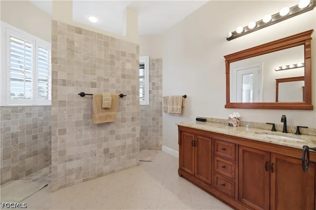 3622 Oasis Boulevard Cape Coral FL 33914