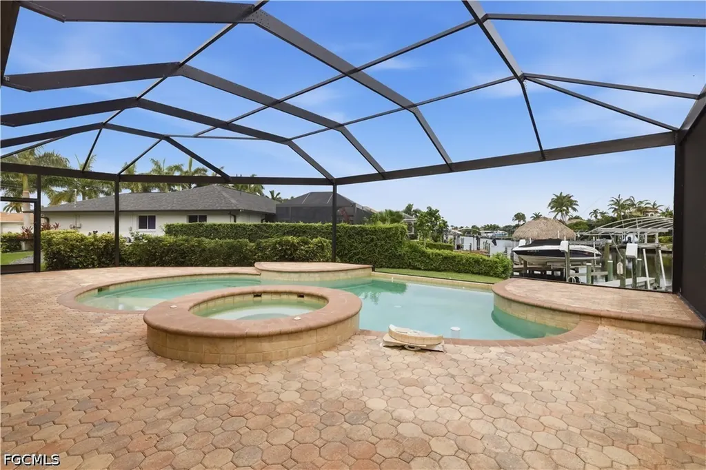 3622 Oasis Boulevard Cape Coral FL 33914