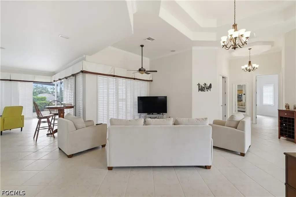 3622 Oasis Boulevard Cape Coral FL 33914