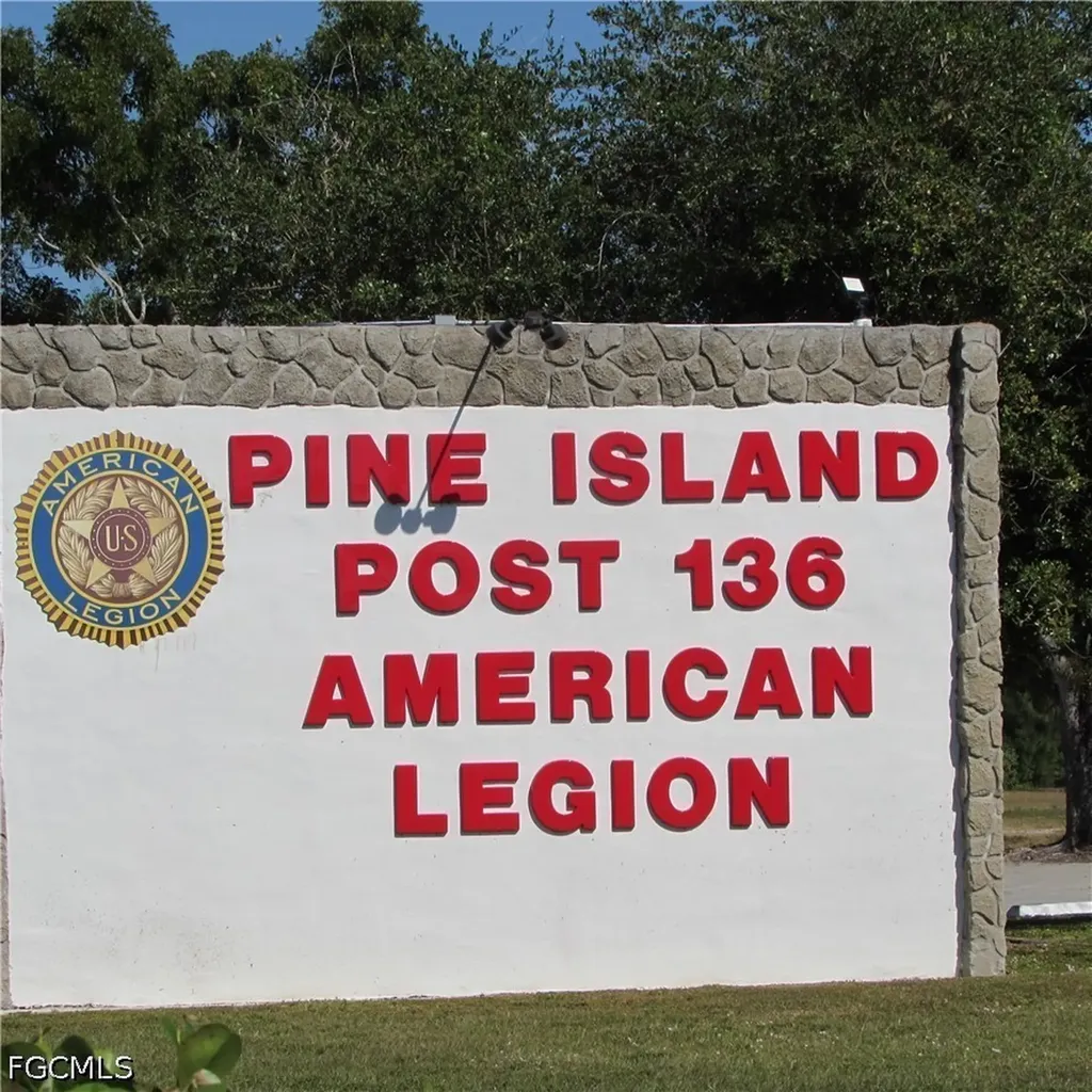 4072 Stringfellow Road St. James City FL 33956