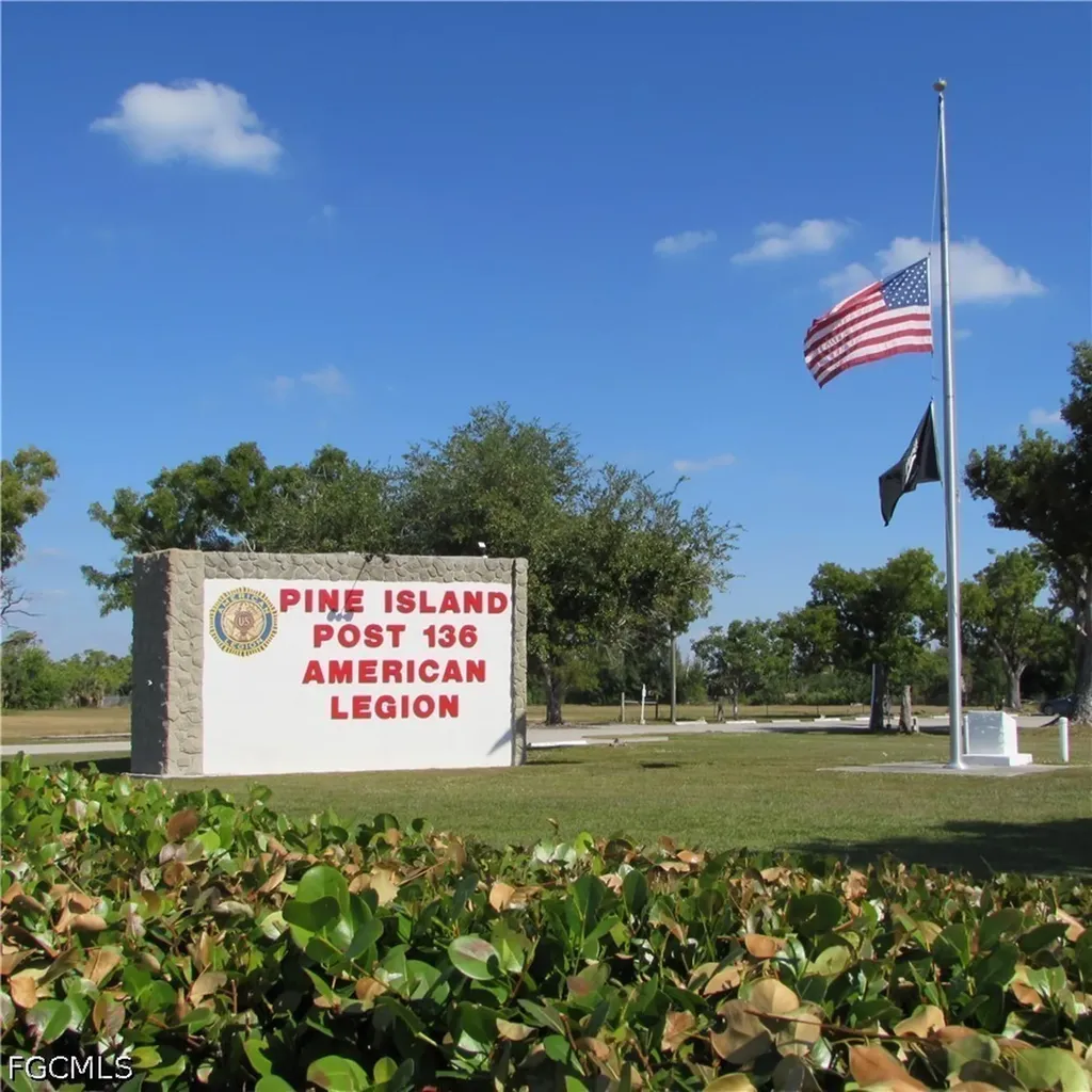 4072 Stringfellow Road St. James City FL 33956