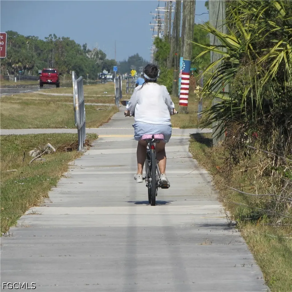 4072 Stringfellow Road St. James City FL 33956