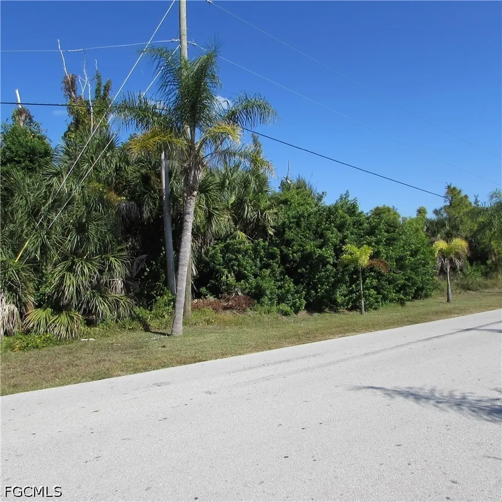 3960 Stringfellow Road St. James City FL 33956