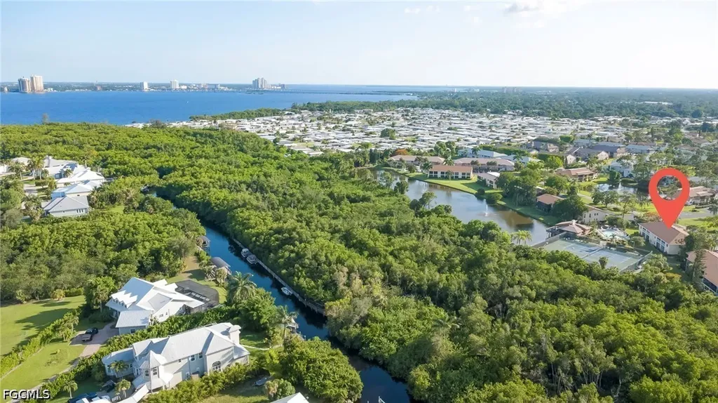 5709 Foxlake Drive North Fort Myers FL 33917