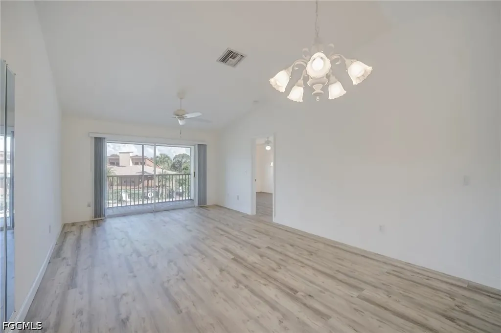 5709 Foxlake Drive North Fort Myers FL 33917