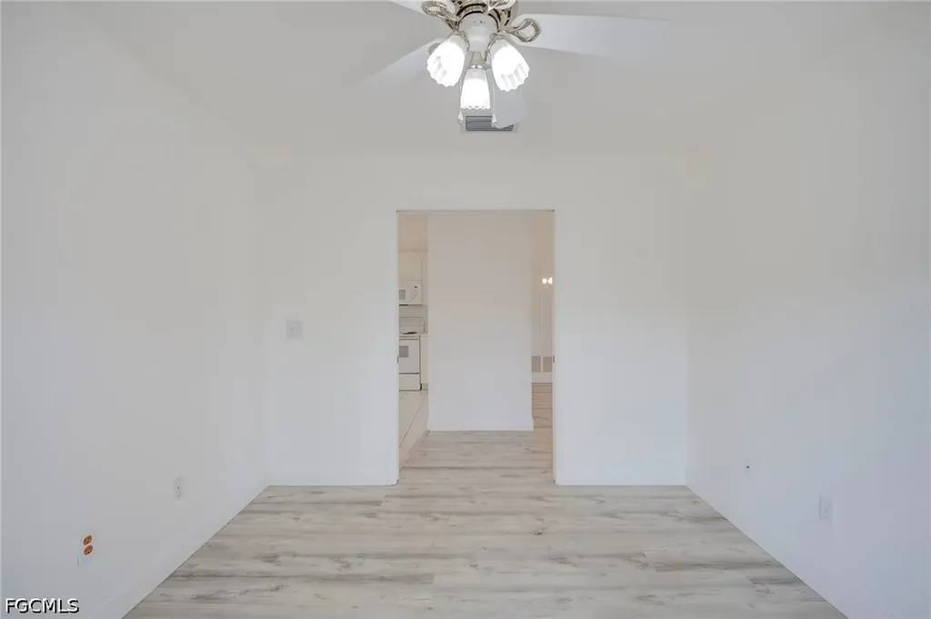 5709 Foxlake Drive North Fort Myers FL 33917