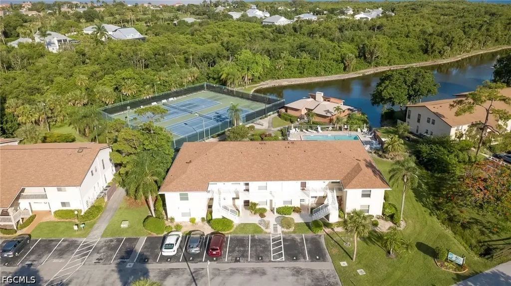 5709 Foxlake Drive North Fort Myers FL 33917