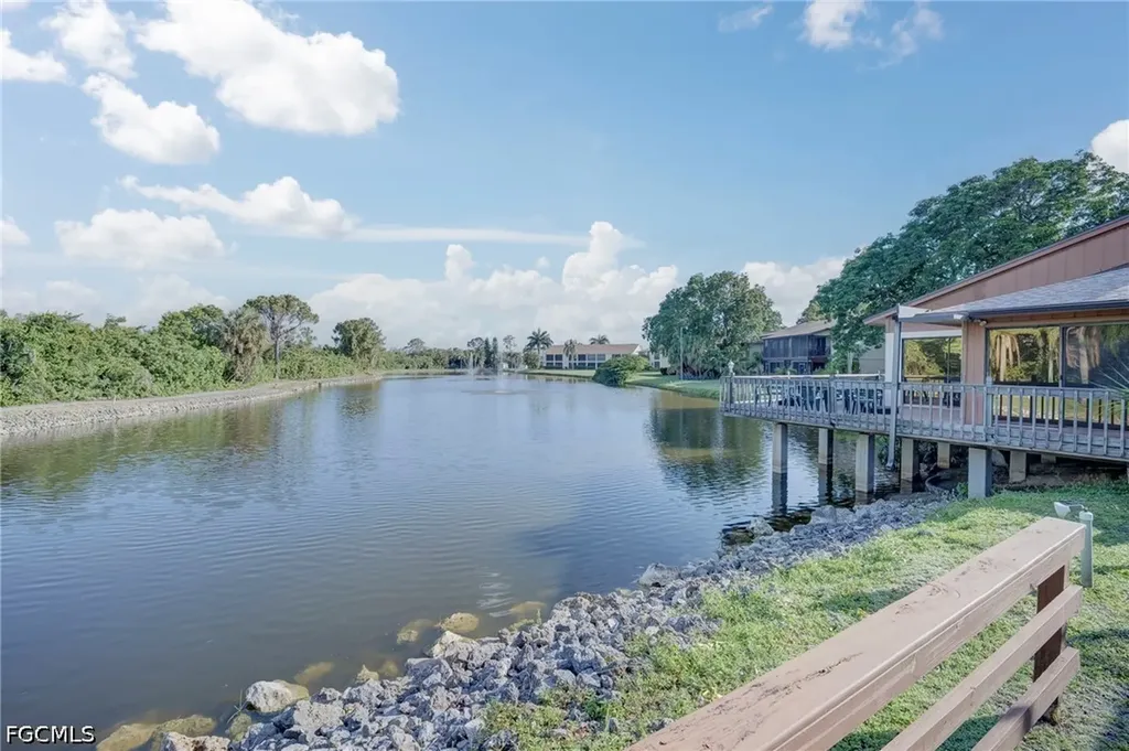 5709 Foxlake Drive North Fort Myers FL 33917