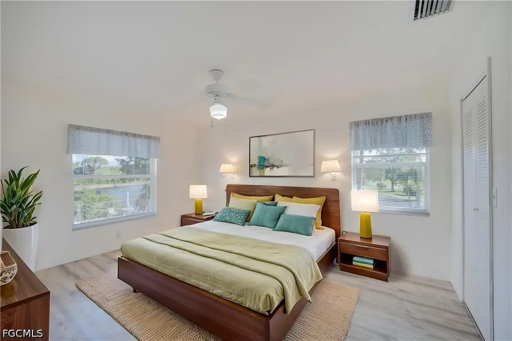 5709 Foxlake Drive North Fort Myers FL 33917