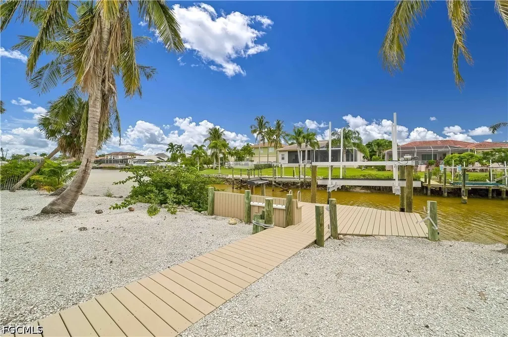 17611 Boat Club Drive Fort Myers FL 33908