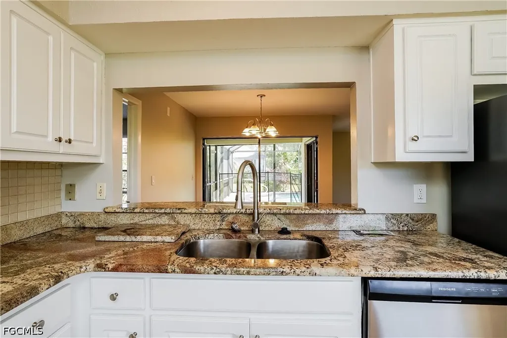 405 SE 8th Terrace Cape Coral FL 33990