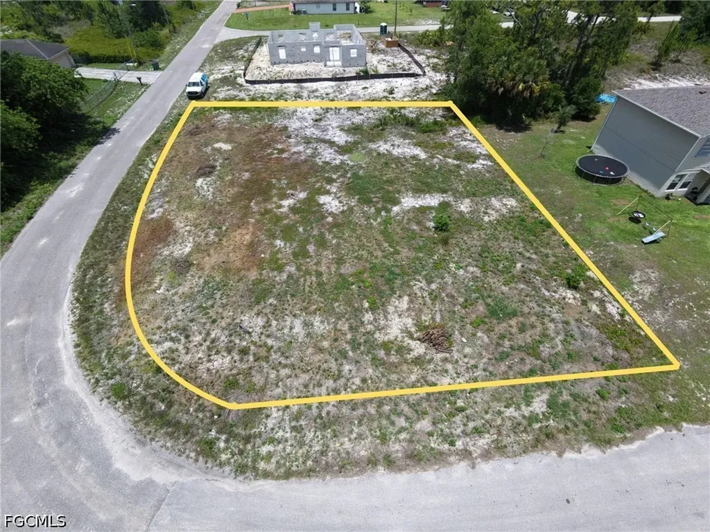 558 Aspen Avenue S Lehigh Acres FL 33974