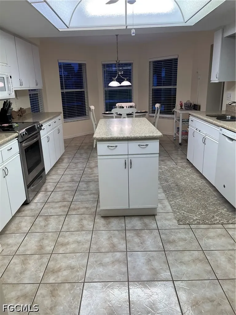 3289 Clubview Drive North Fort Myers FL 33917