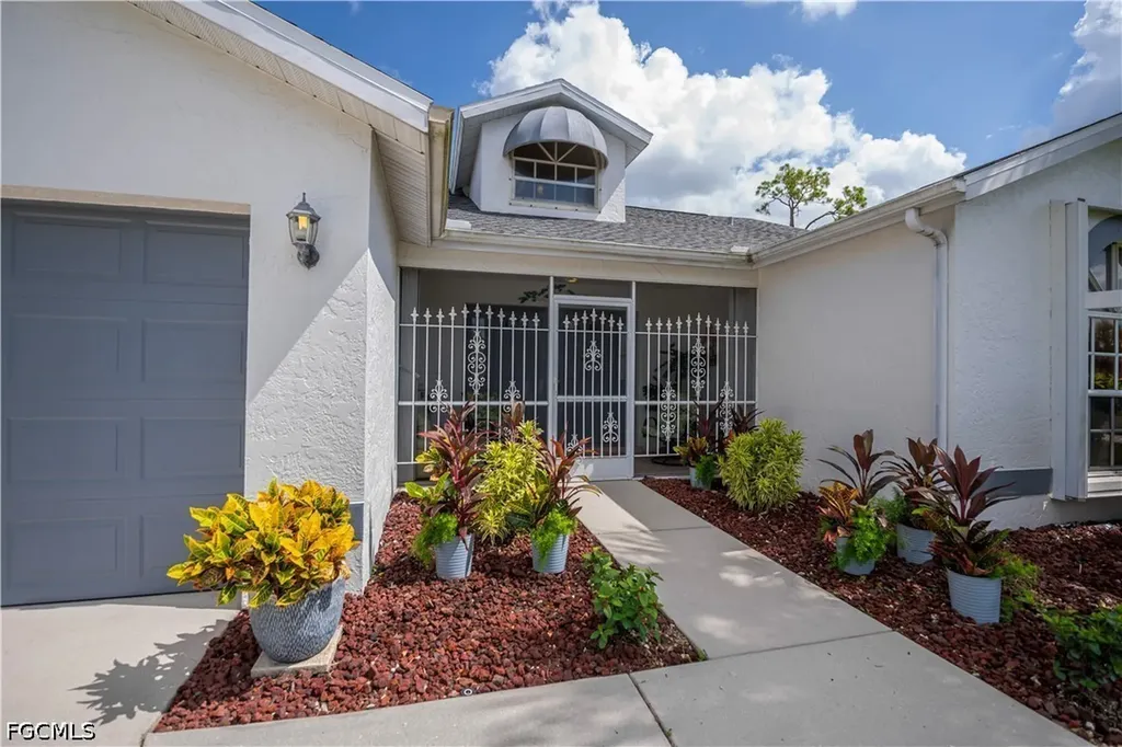 3289 Clubview Drive North Fort Myers FL 33917